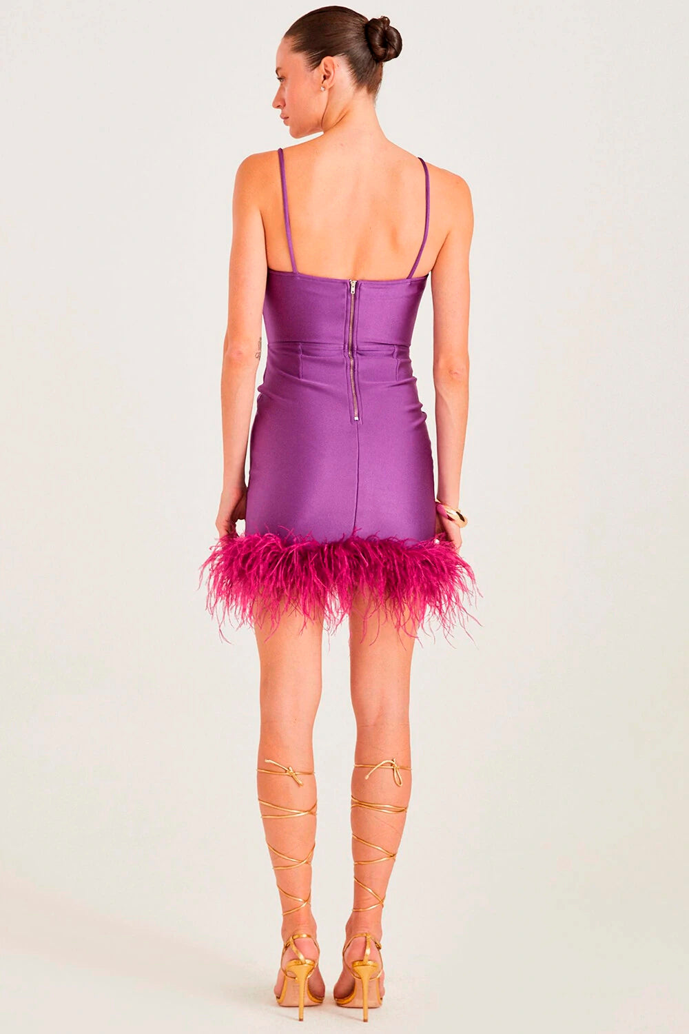 VESTIDO MIDI SCULPT CORSELET COM PLUMAS NA BARRA ROXO