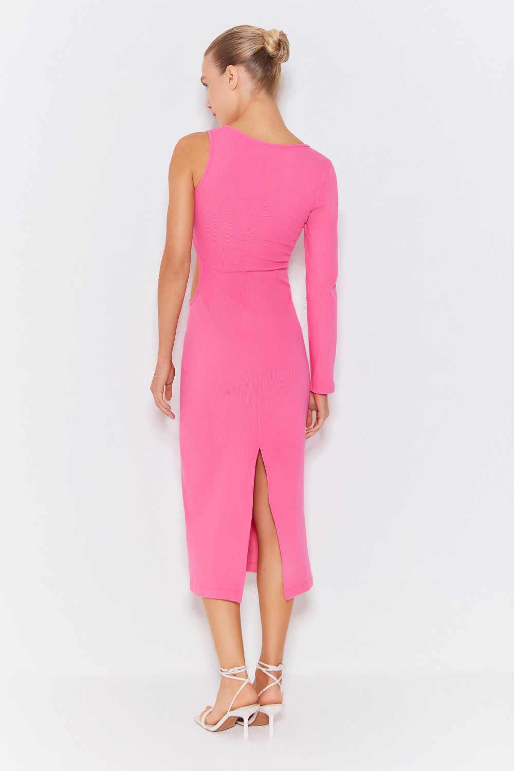 VESTIDO MIDI COM RECORTE LATERAL ROSA CHICLETE