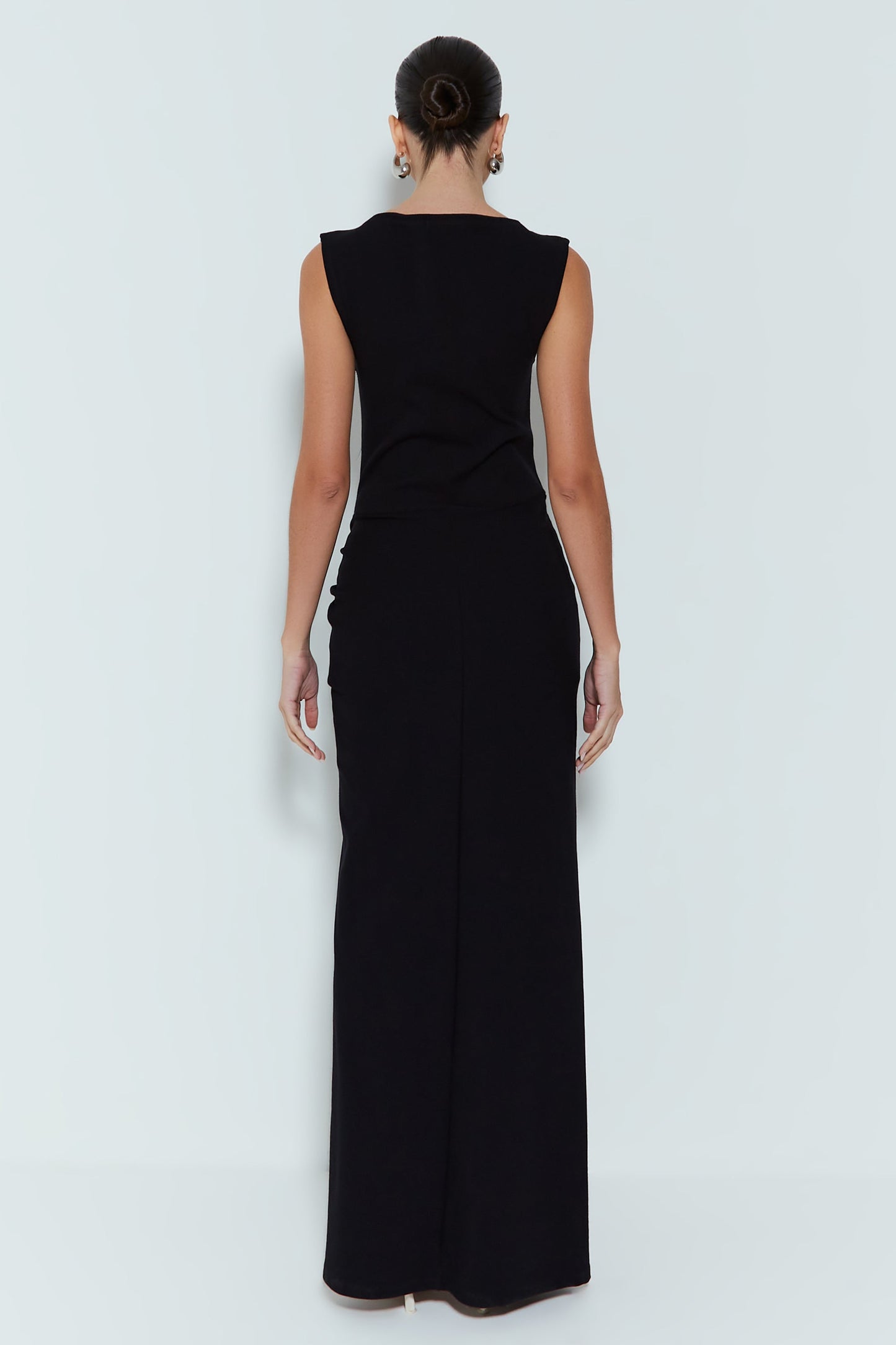 VESTIDO LONGO COM TORCAO E FENDA LATERAL PRETO