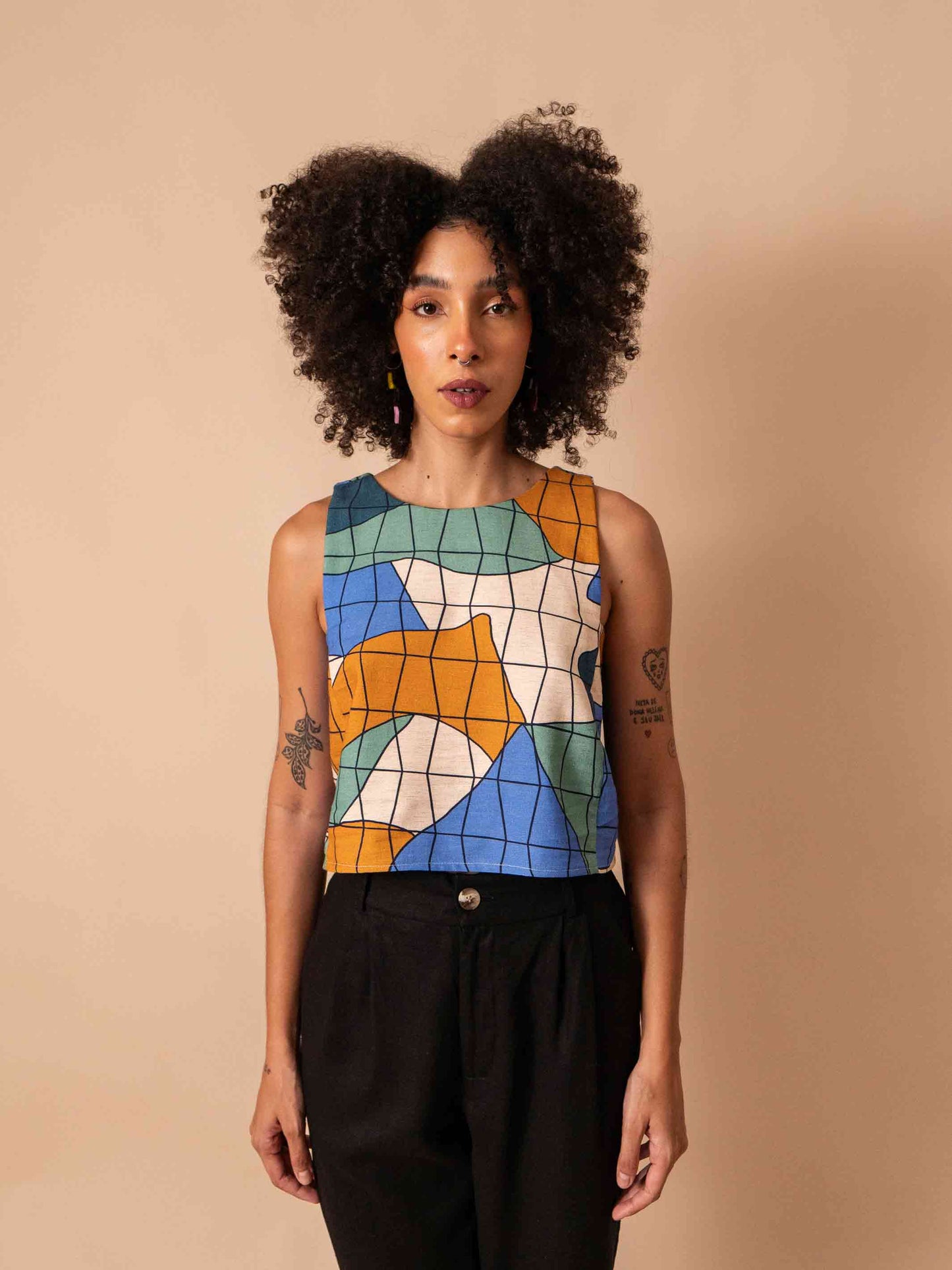 CROPPED MAYA | VITRAL