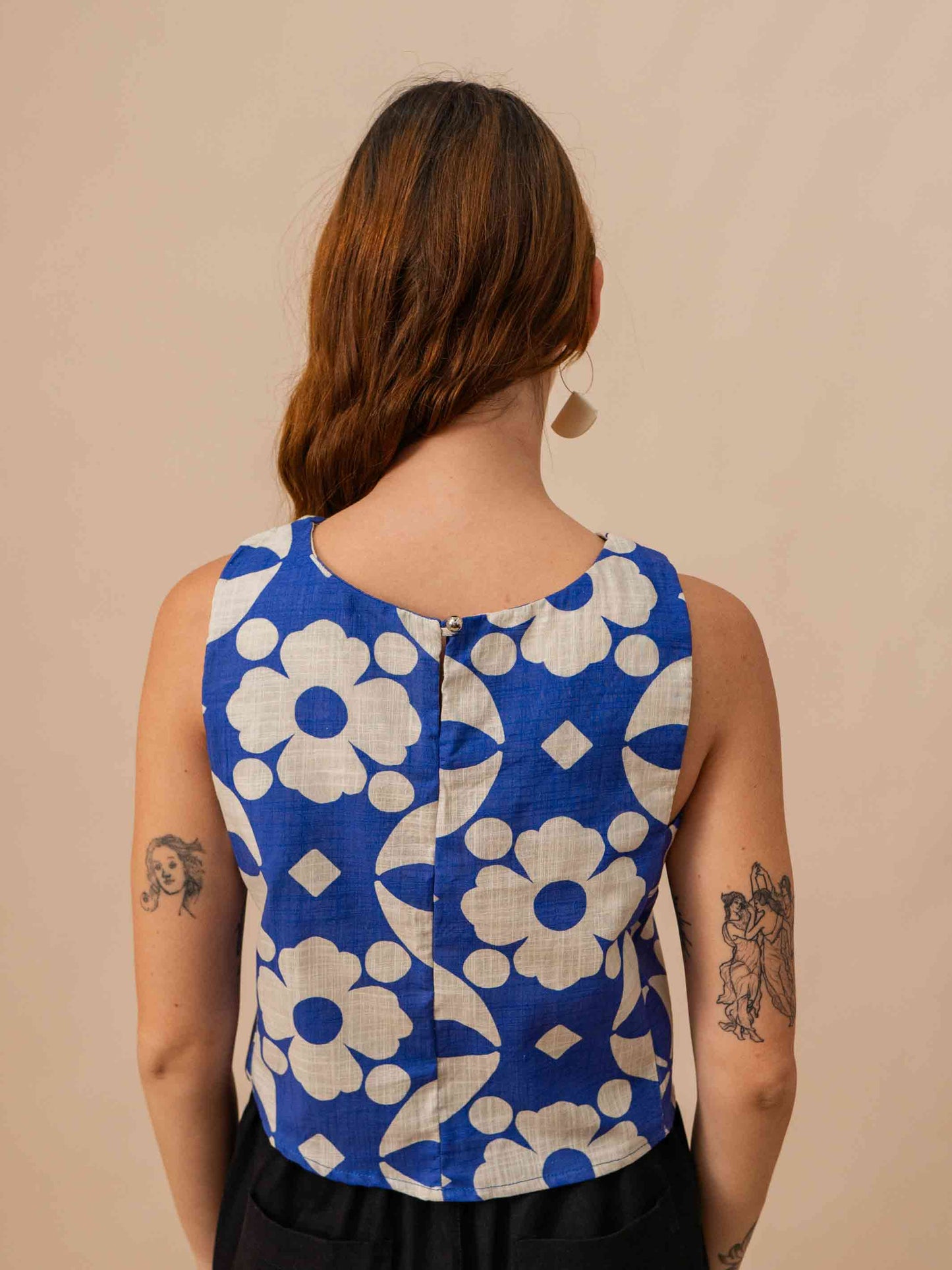 CROPPED MAYA | LADRILHO AZUL