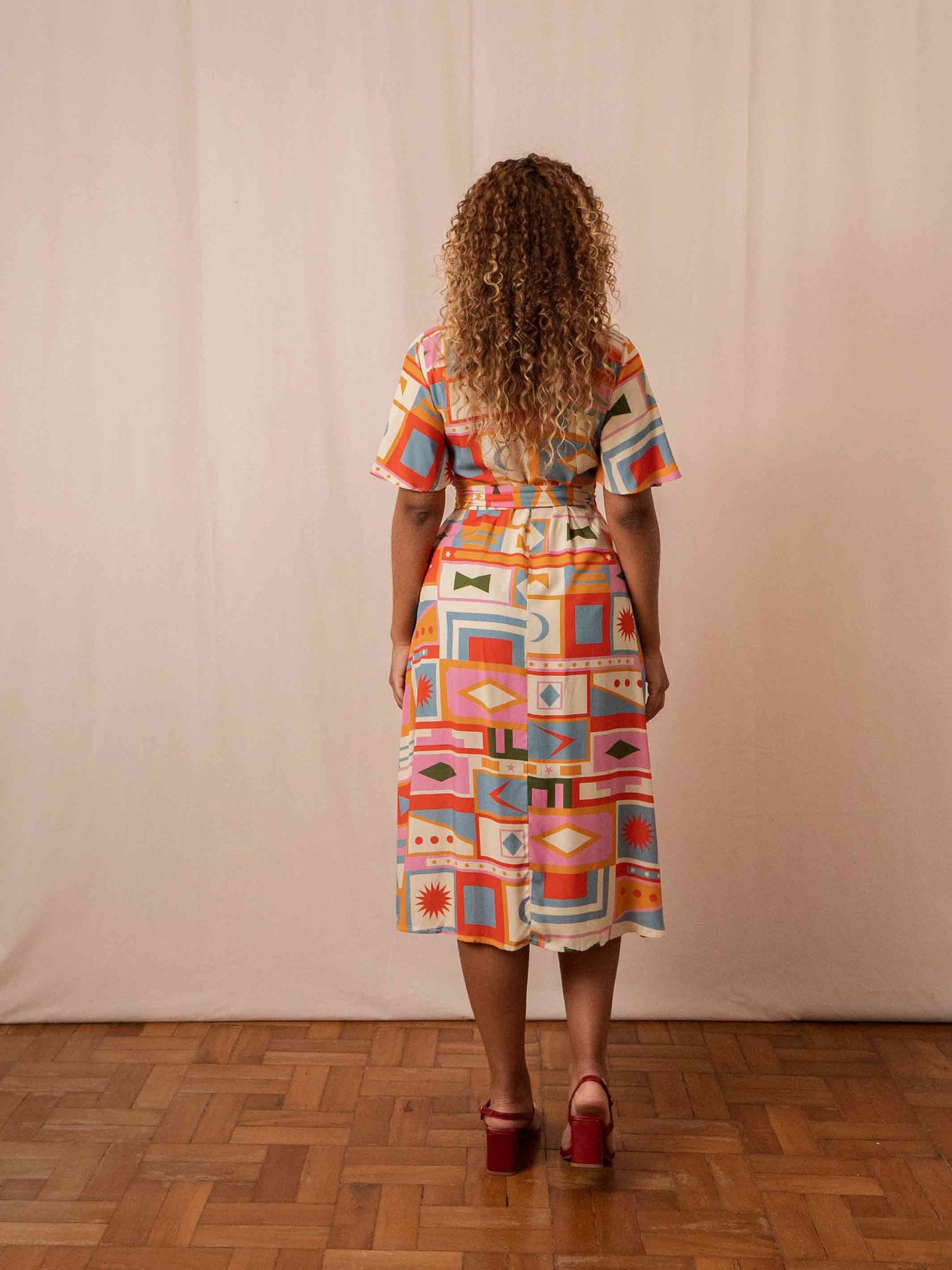 VESTIDO TRANSPASSADO | PLATIBANDAS