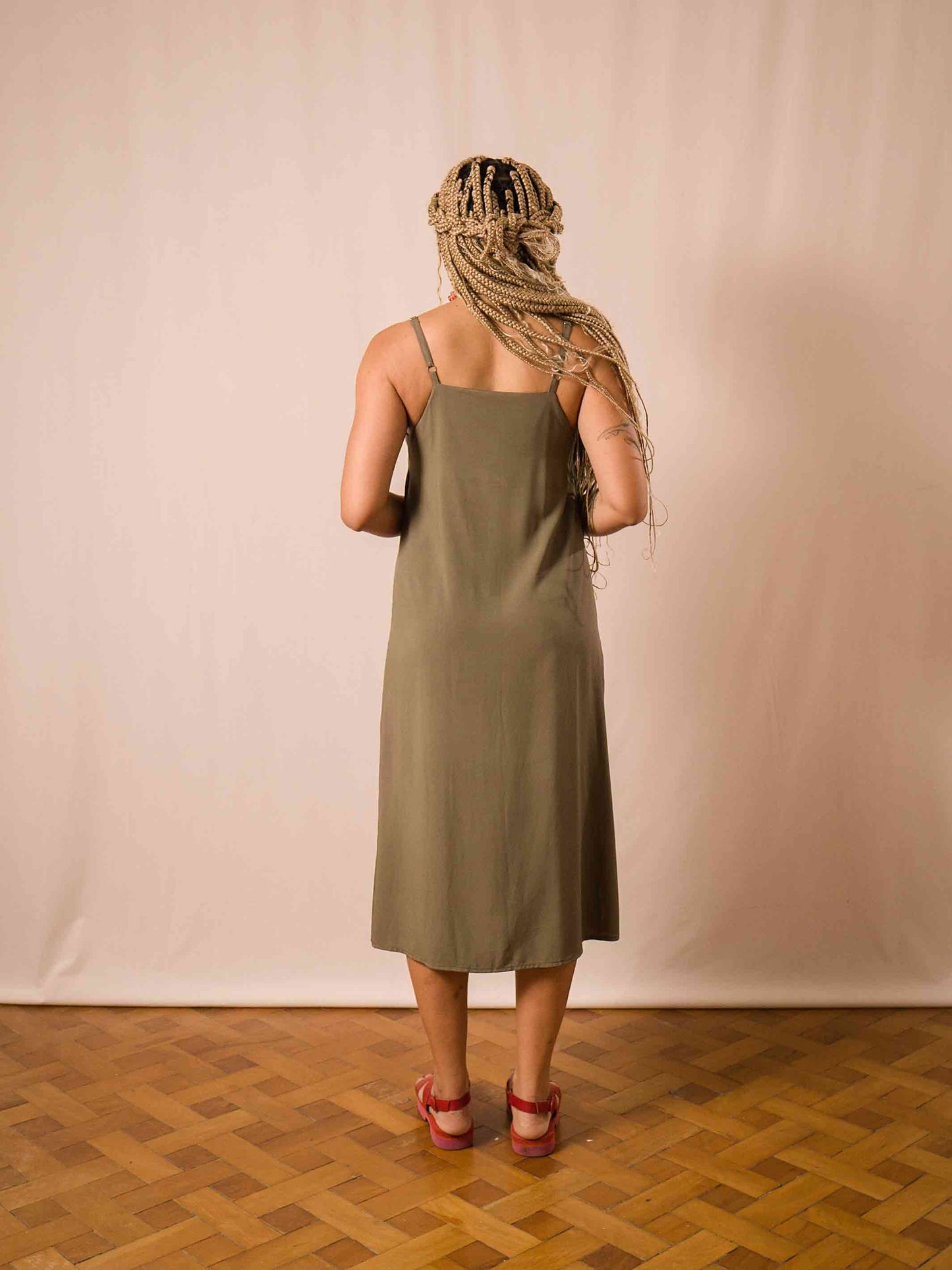 VESTIDO TRAPÉZIO | VERDE MUSGO