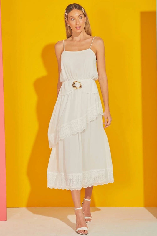 VESTIDO MIDI COM FIVELA E BABADO OFF WHITE