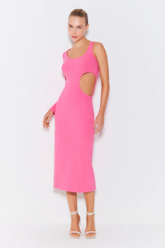 VESTIDO MIDI COM RECORTE LATERAL ROSA CHICLETE