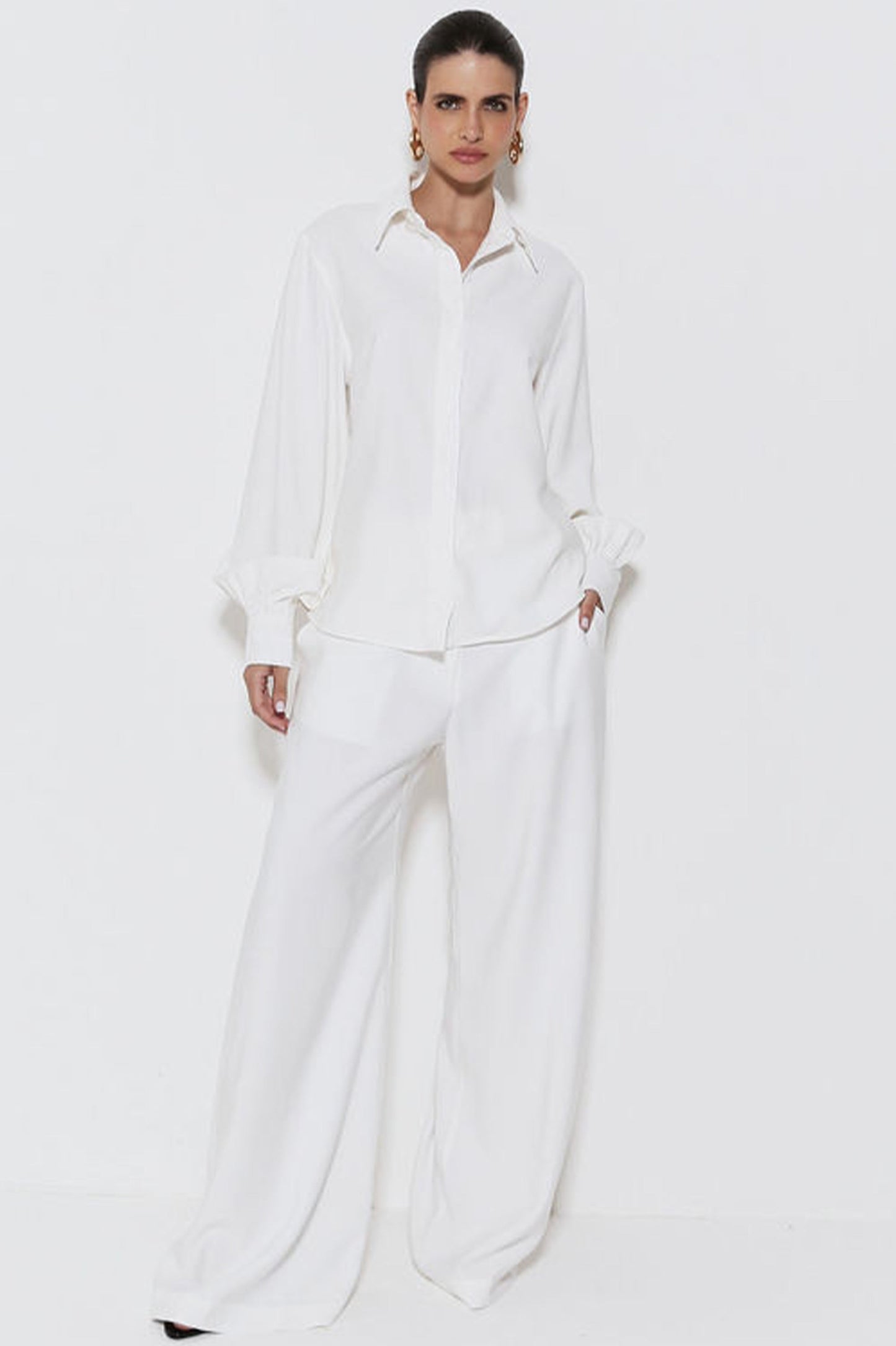 CAMISA MANGA COMPRIDA COM MANGAS AMPLAS E FRANZIDO PUNHO OFF WHITE