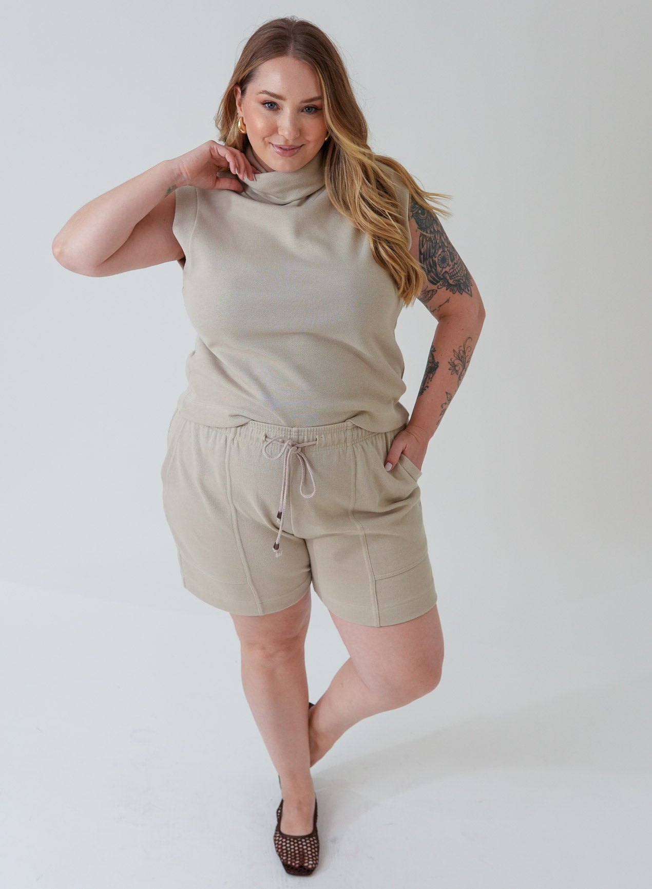 Shorts Oli - Bege Fendi