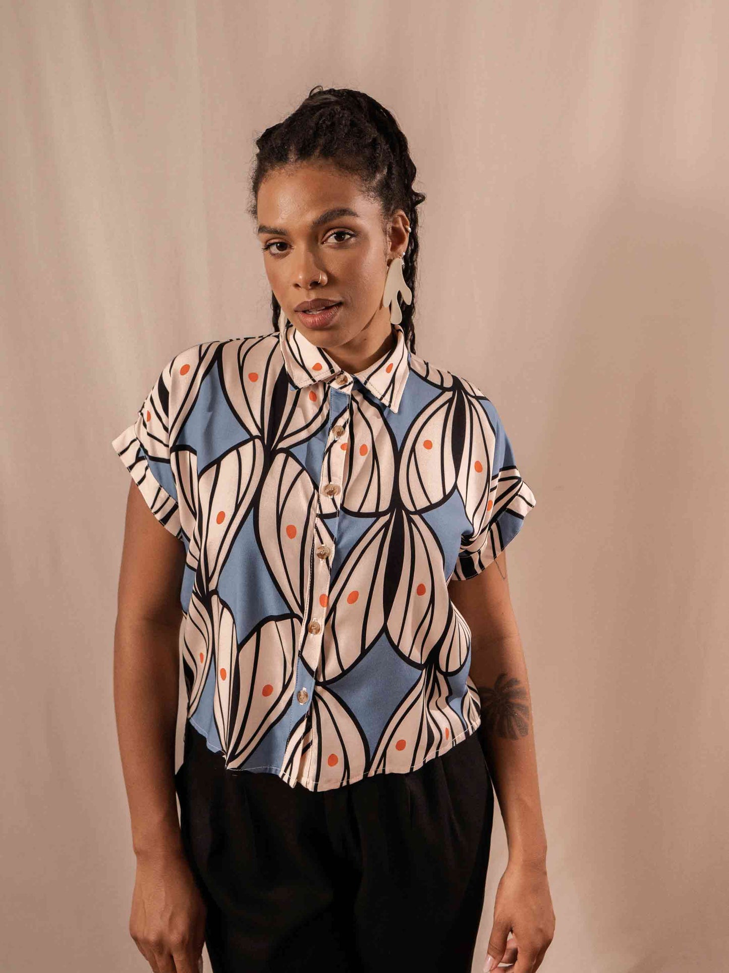 BLUSA BOTÕES | MARIPOSAS