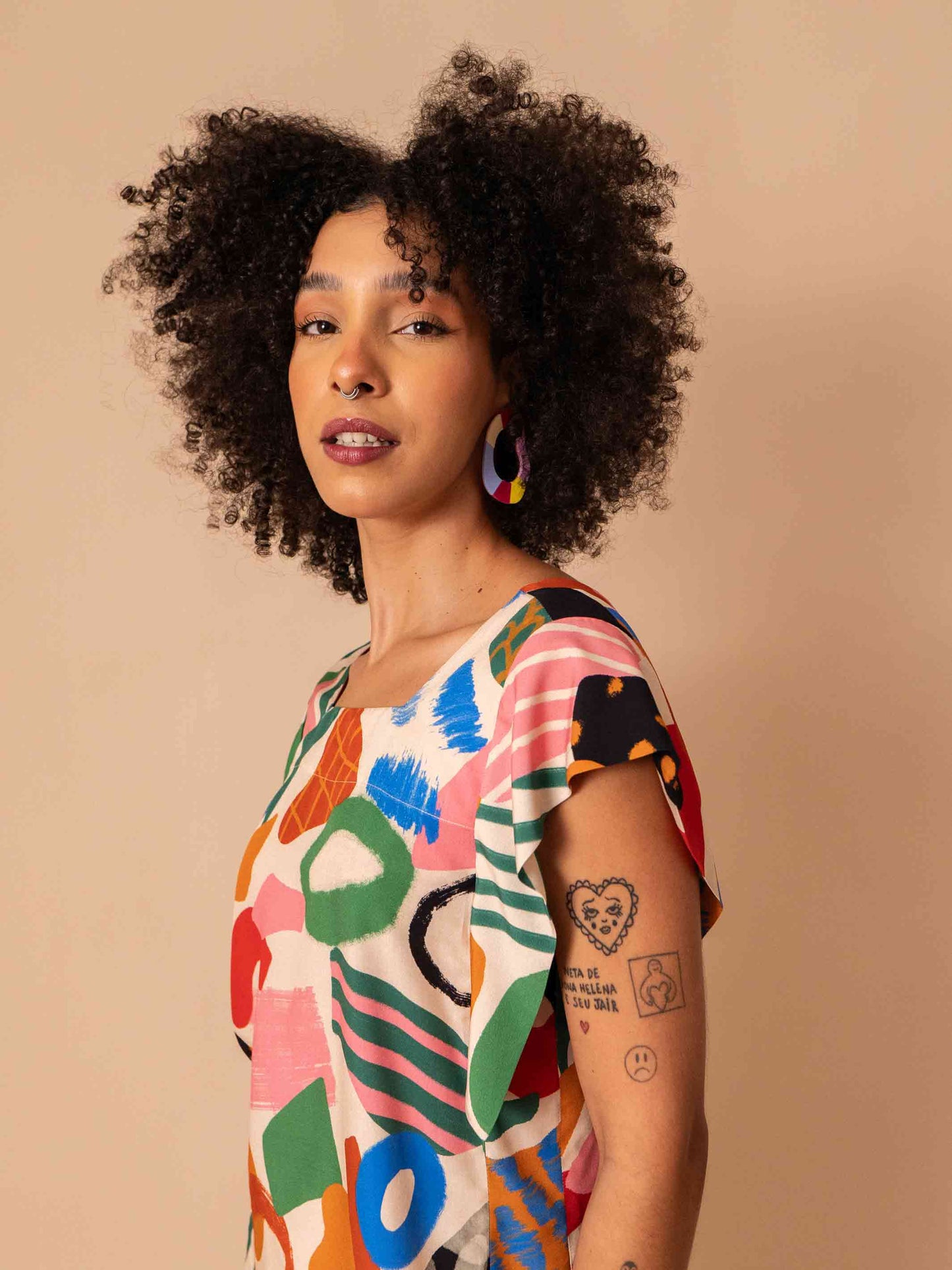 BLUSA JÚLIA | PEDRINHAS