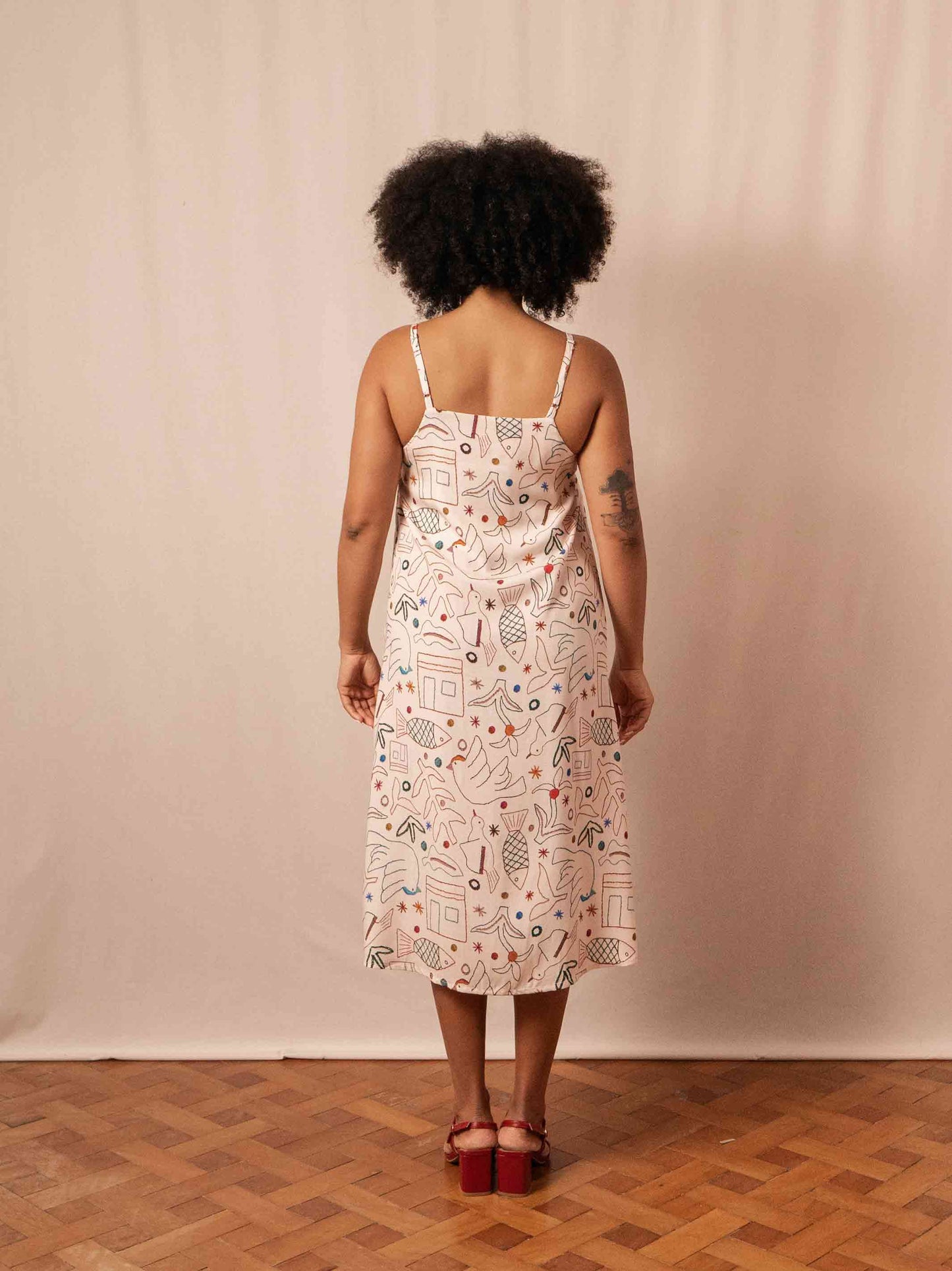 VESTIDO TRAPEZIO | BORDADO
