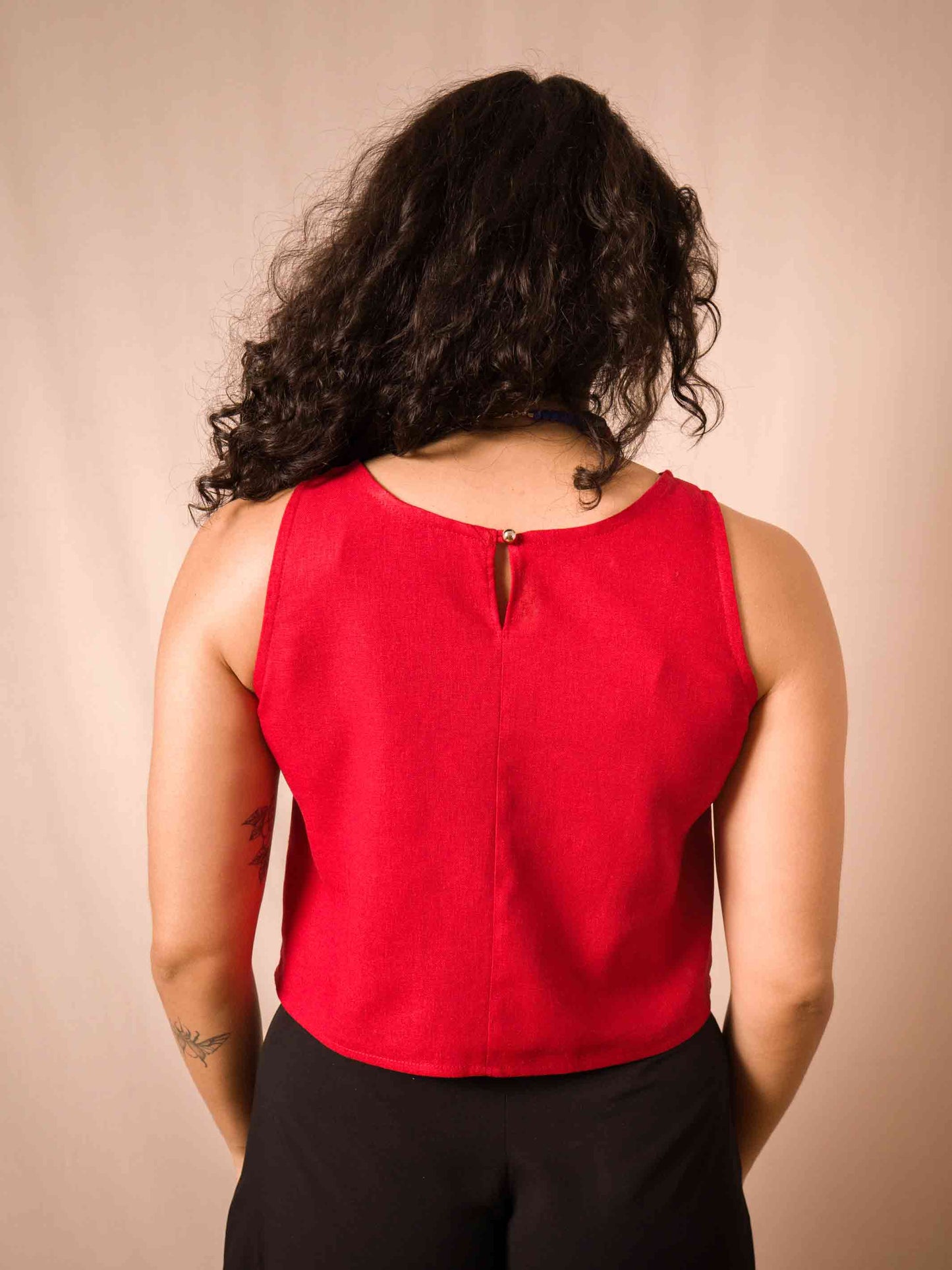 CROPPED LAURA | LINHO