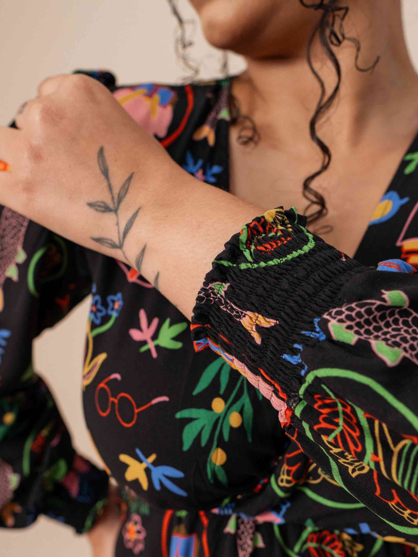 VESTIDO TRANSPASSADO CURTO | EX LIBRIS